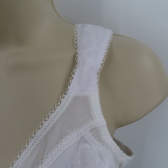 Playtex 38B Bra 18 Hour Ultimate Shoulder Comfort Wireless Unlined Wide Straps - Picture 5 of 13